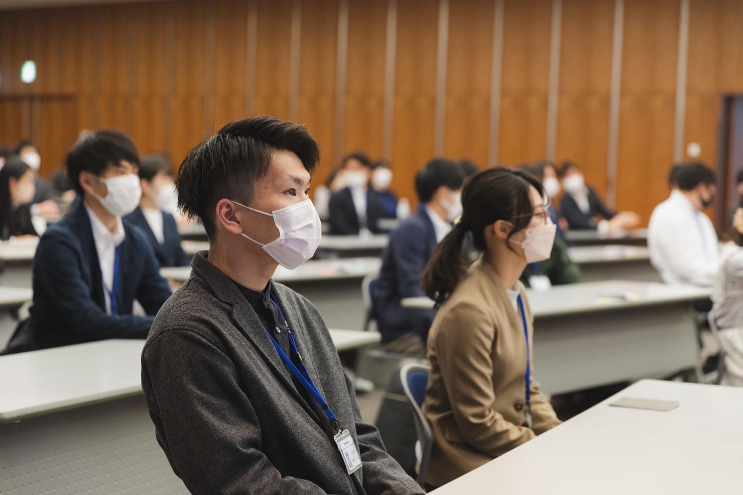 新入社員たちの写真