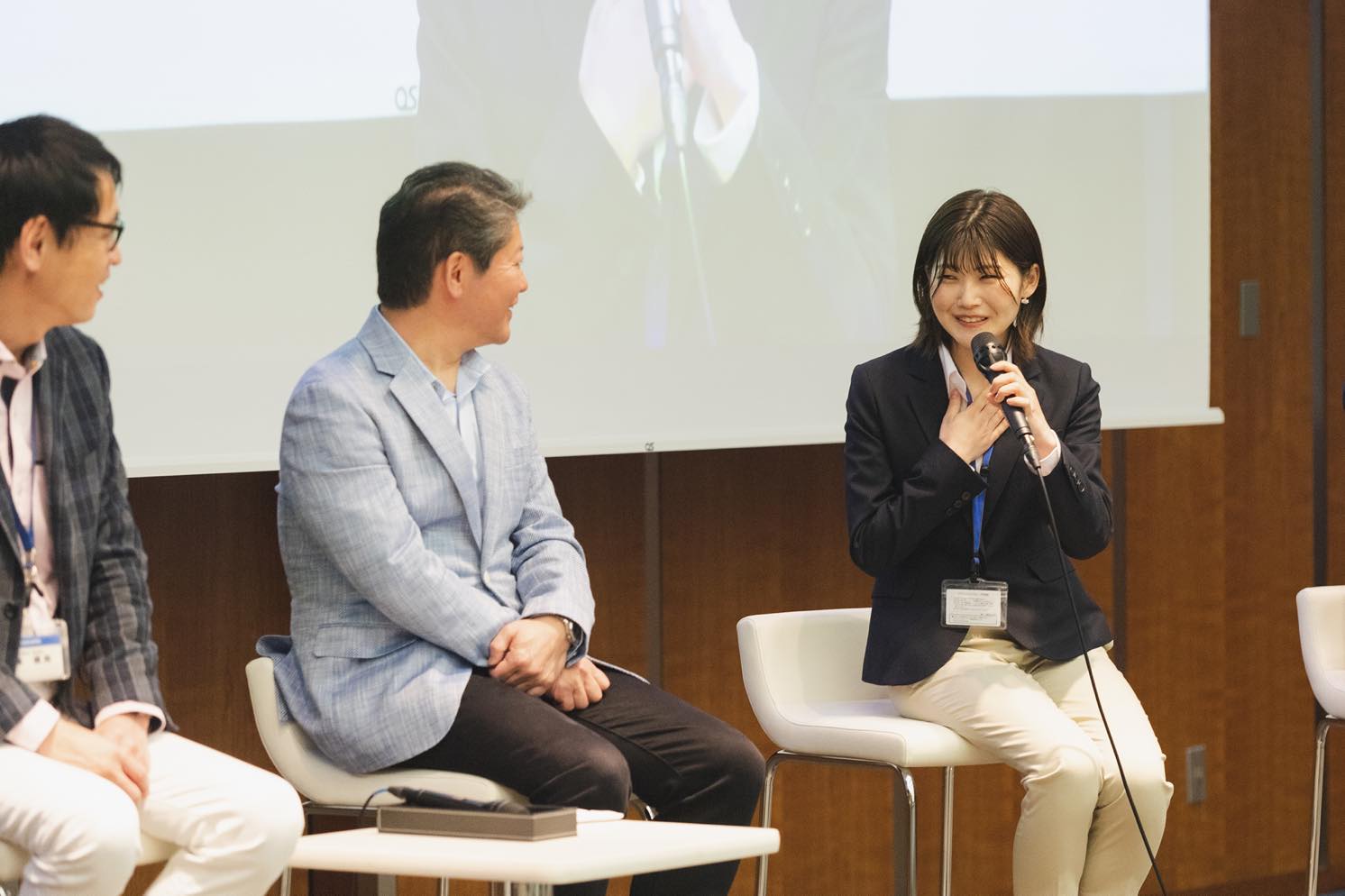 新入社員たちの写真