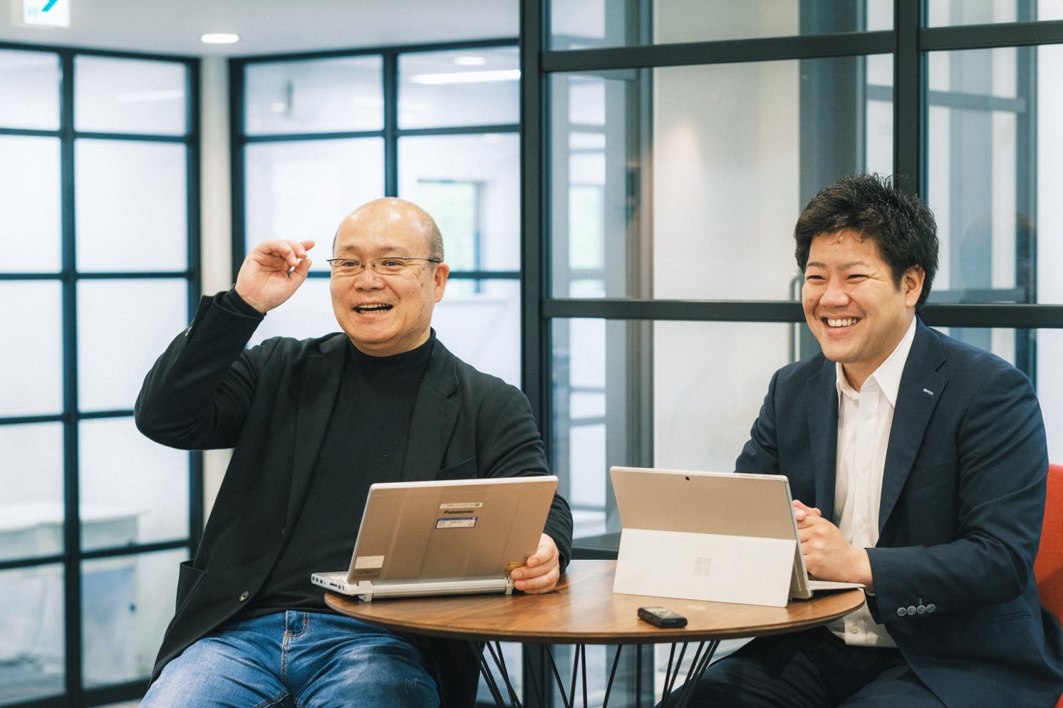 パナソニック株式会社 スマートエネルギー営業部 主任技師 西川弘記 氏と株式会社エネファント代表取締役 磯崎顕三 氏 | Make New Magazine「未来の定番」をつくるために、パナソニックのリアルな姿を伝えるメディア