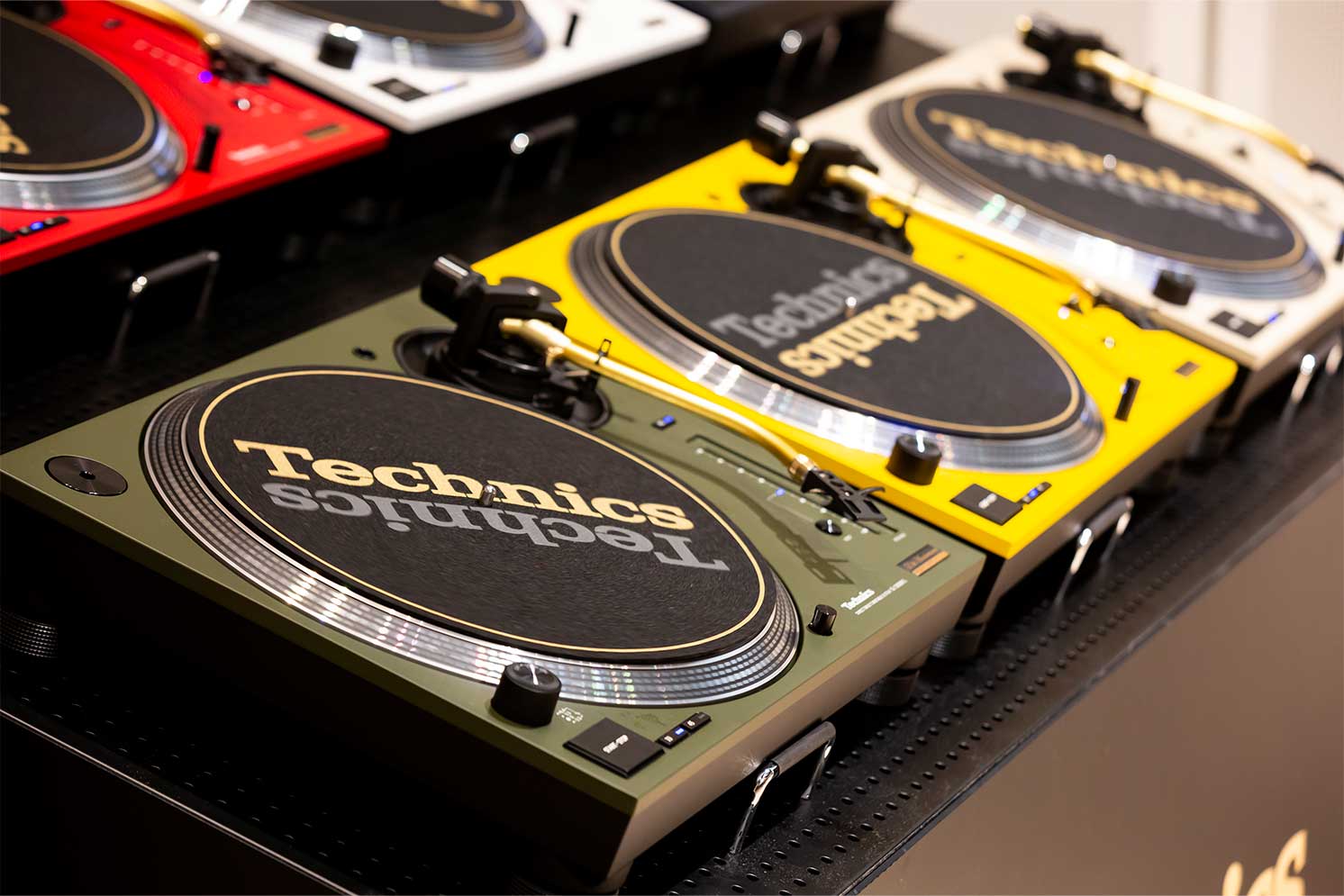 SL-1200シリーズ発売50周年を記念し発売されたターンテーブル「SL-1200M7L」 | Make New Magazine「未来の定番」をつくるために、パナソニックのリアルな姿を伝えるメディア