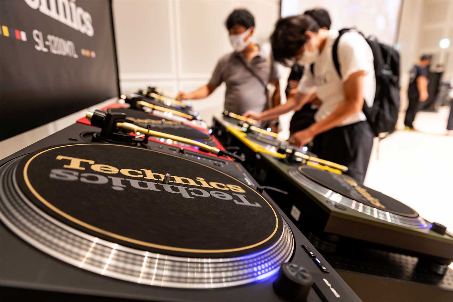 SL-1200シリーズ発売50周年を記念して発売された「SL-1200M7L」 | Make New Magazine「未来の定番」をつくるために、パナソニックのリアルな姿を伝えるメディア