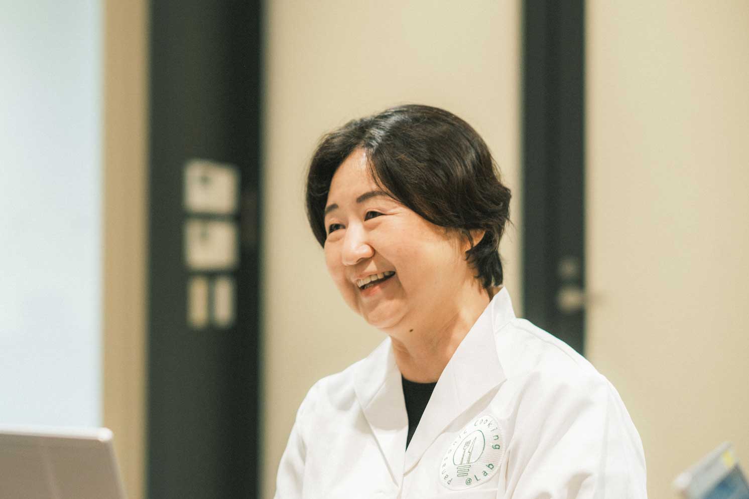 炊飯器担当の加古さおり氏 | Make New Magazine「未来の定番」をつくるために、パナソニックのリアルな姿を伝えるメディア